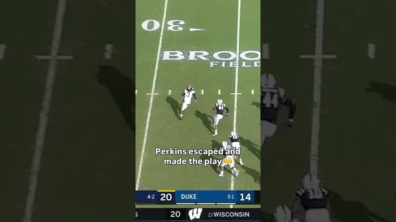 How did he avoid that one 🤯 #virginiacavaliers #accfootball #collegefootball