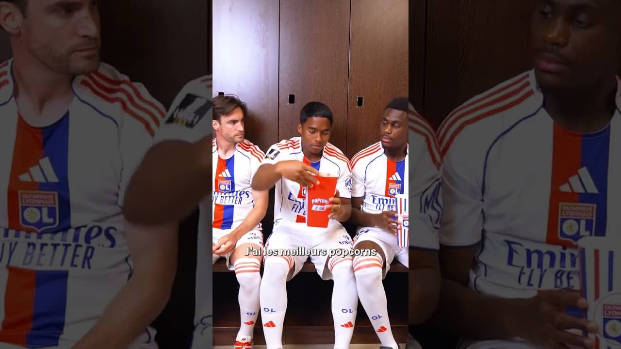👀🍿 Dans le vestiaire de l’OL, il y a des règles... et puis il y a le popcorn à la praline rose #ol
