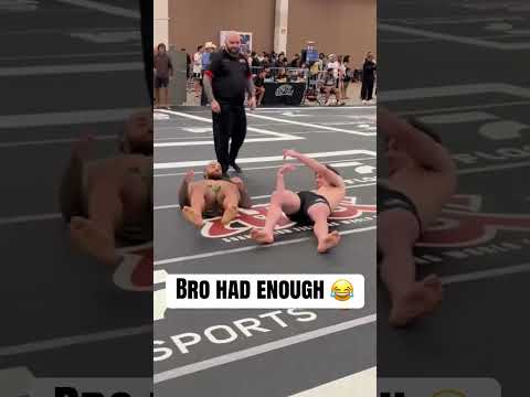 During the BJJ match is wild 😅 (via @biggamehuntermma/TT)