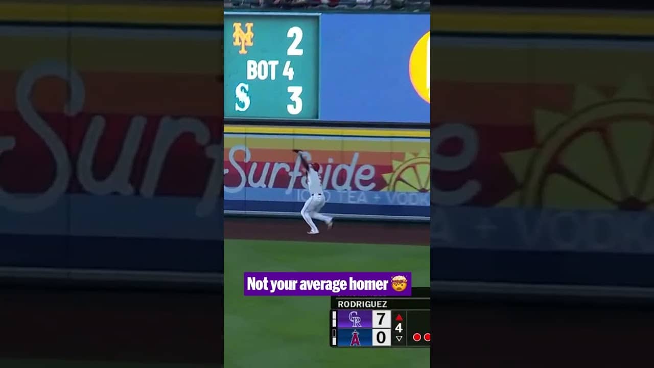 An unorthodox home run for TJ Rumfield 👀