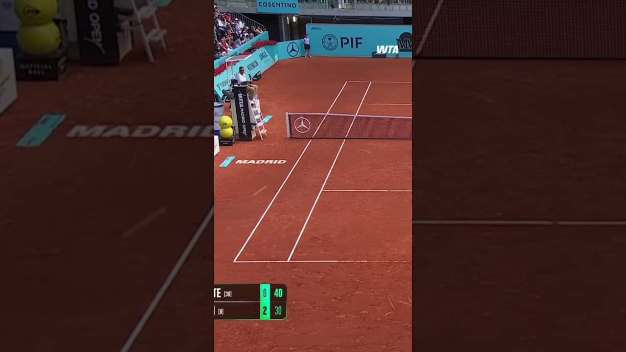 All over the court! 💨 #JasminePaolini #WTA #Tennis #MMOpen #HotShot