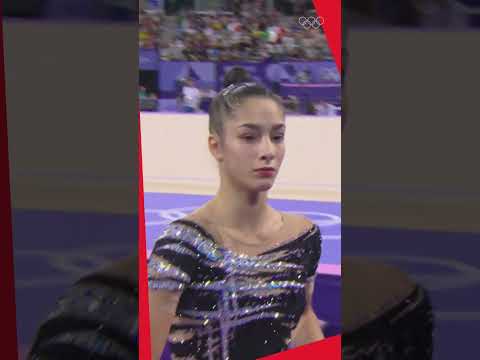 At #Paris2024, Claudia Mancinelli stood with quiet but determined strength beside Sofia Raffaeli.