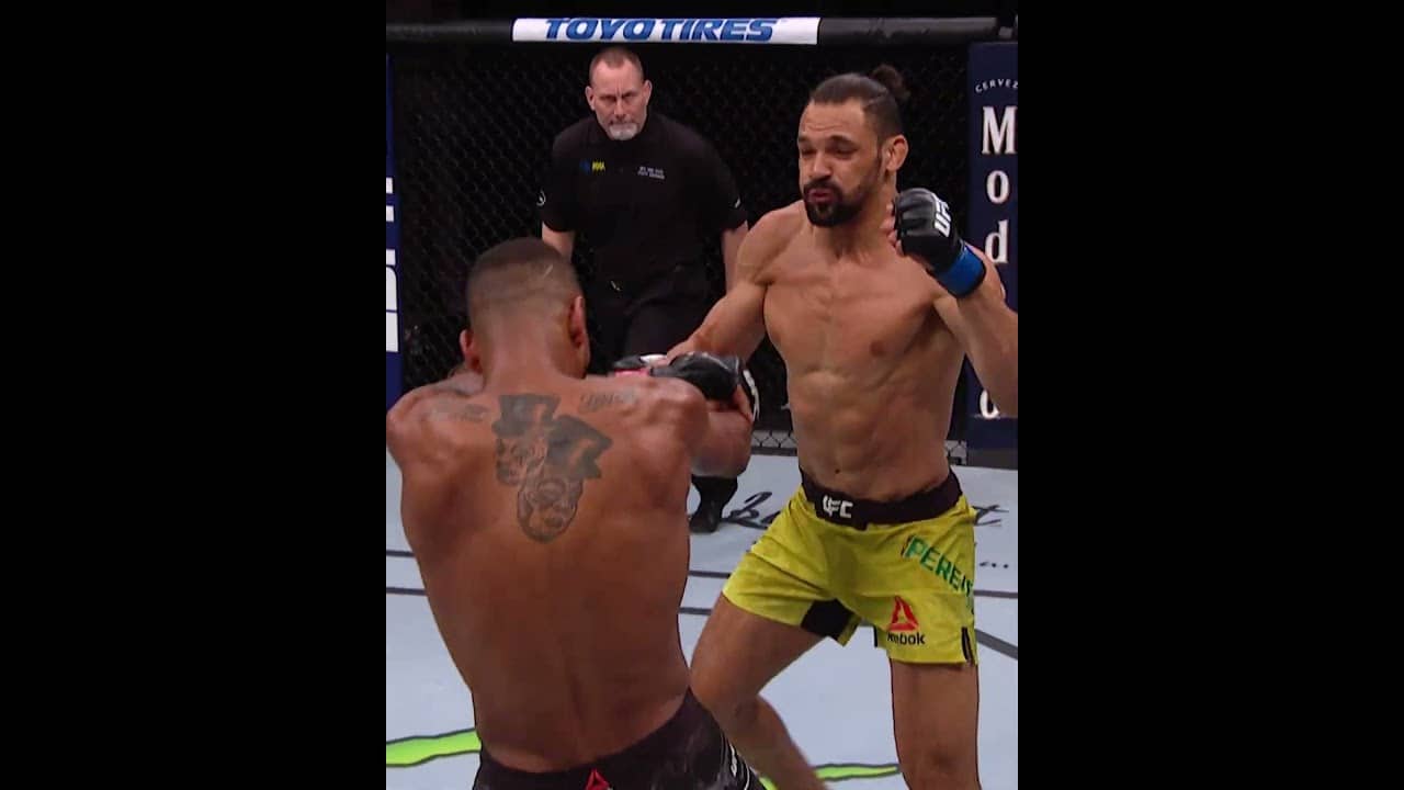 Almost ran over the ref 🤣 #ufcbaku