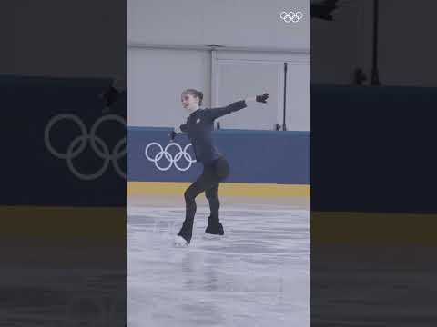 Isabeau Levito has been warming up the ice in practice 🔥🧊 #MilanFigureSkating