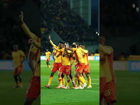 Centre brossé, finition de Ruben Aguilar !