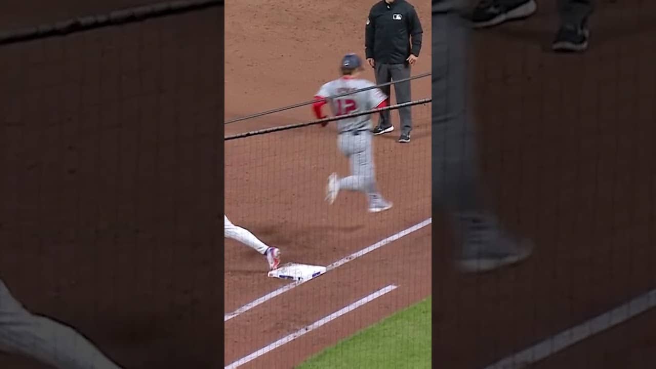 What a throw by Bo Bichette 👏  #mlb #baseball #nymets