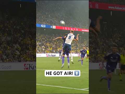 Sam Surridge LEAPING HEADER GOAL!! 🤠