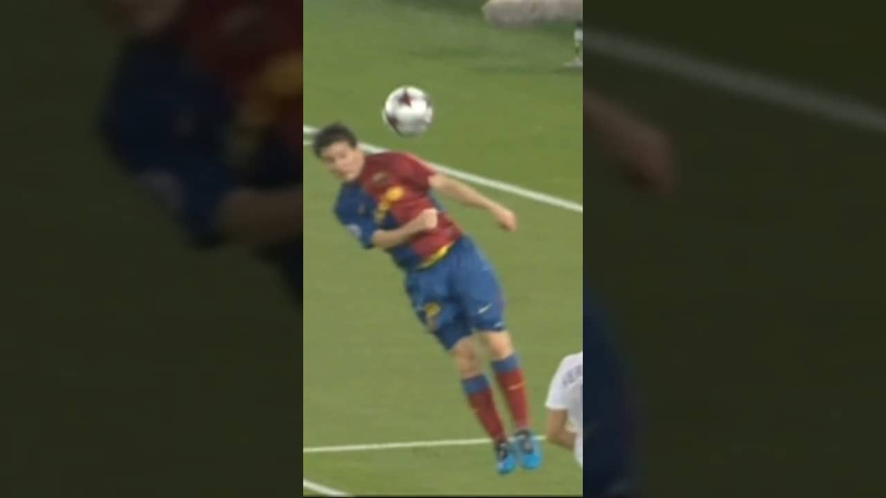 When Messi touched the sky 🐐✨ #shorts #fcbarcelona #messi