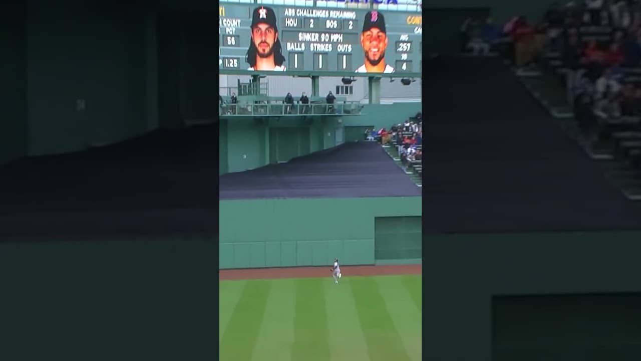 WHAT A CATCH! Brice Matthews times his jump perfectly to take away a hit ๐ณ