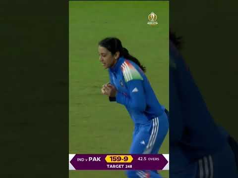 The moment India completed a comprehensive win over Pakistan at #CWC25 👏