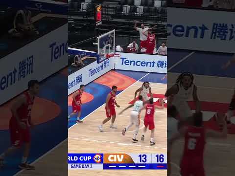 When teamwork loses to pure athleticism 🔥 #FIBAWC