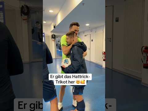Trikottausch unter Freunden 🥰🫂 #Hoffenheim #AndrejKramaric #HarisTabakovic
