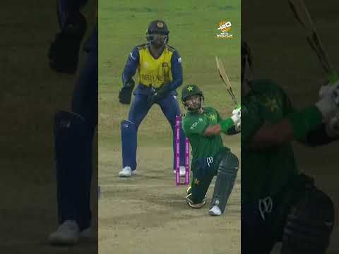 Sahibzada Farhan was the @aramco POTM for his heroic knock 👏