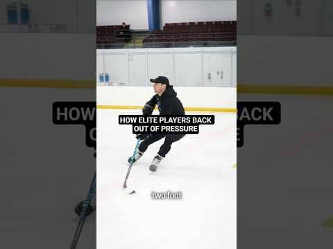 HOW ELITE PLAYERS BACK OUT OF PRESSURE #hockeycoaching #hockeytraining