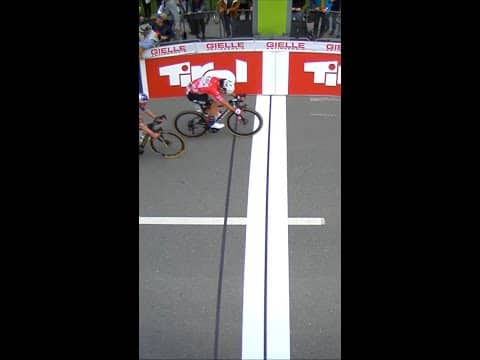 Tommaso Dati denies Tom Pidock of the opening stage at the Tour of the Alps! 💪🇮🇹