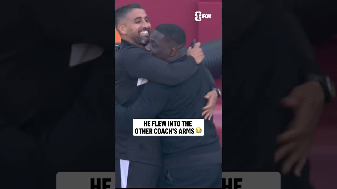 An AMAZING celly from Ivory Coast head coach Emerse Faé 🇨🇮