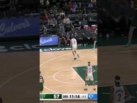 Easy Swat for Jay Huff 😮‍💨