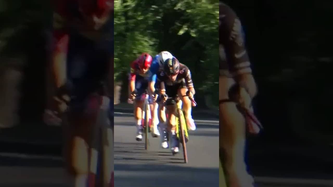 The final stage of the Giro d’Italia goes supersonic ✈️ Victor Campenaerts leads a powerhouse group!