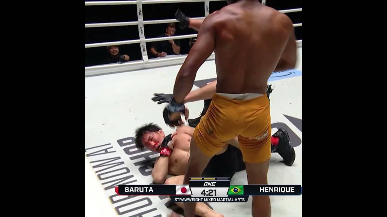 NASTY 😬 Fabio Henrique pounces on an injured Yosuke Saruta for the TKO!