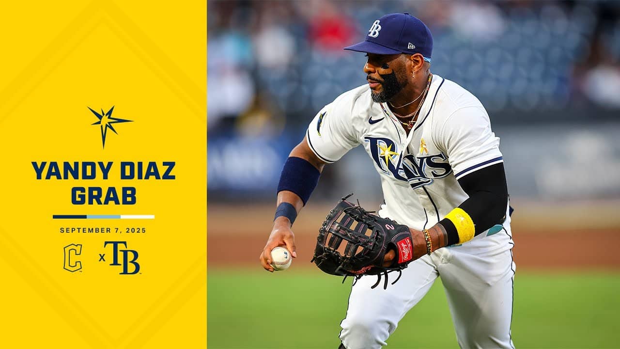 Yandy Díaz Makes Amazing Grab and Tag at First