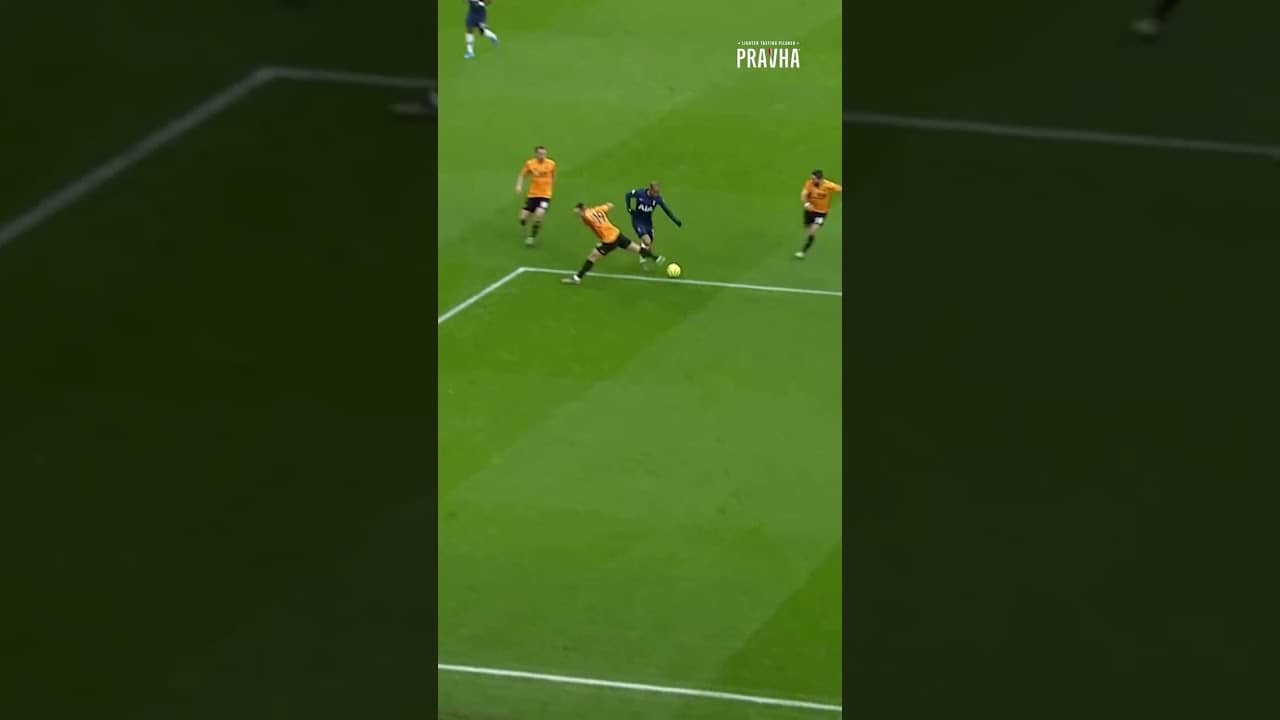 Lucas Moura magic at Molineux! | Previously Against Wolves