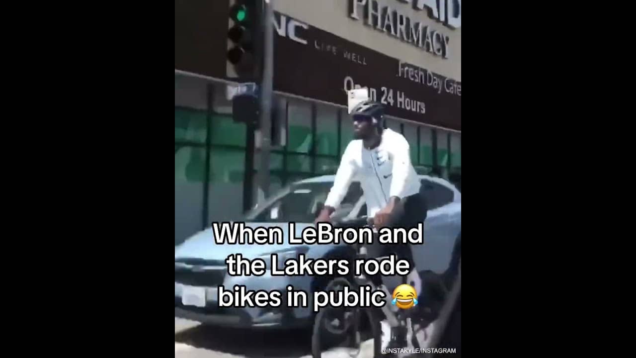 When LeBron James, Anthony Davis & JR Smith were out for a bike ride in LA 🔥 (via Instakyle/IG)