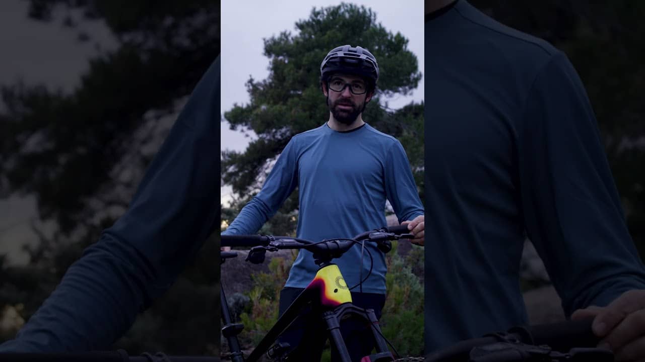 SWIFT through the mountains and STYLISH on every line 💪​ #shorts #mtb