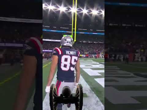 Maye DELIVERS a TD to Henry 🏈