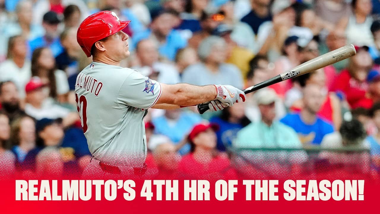 PERFECT PERFECT! J.T. Realmuto LAUNCHES 3-Run Shot vs. Brewers!