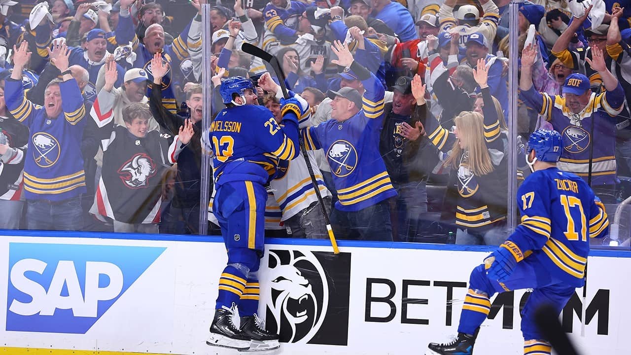 Buffalo Crowd Pops But They Get Progressively Louder