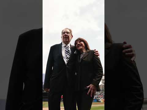 “Call me lucky.” How lucky were we to have John Sterling as the soundtrack of Yankees Baseball 💙