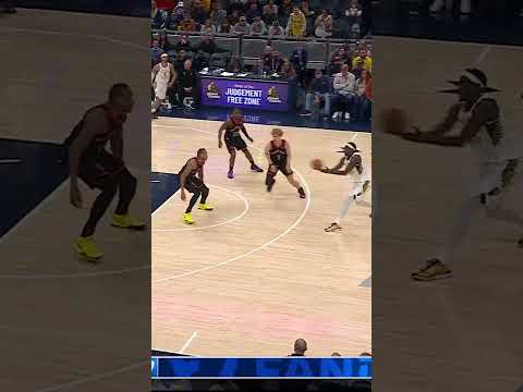 JOHNNY FURPHY FOR THREE in Clutch Time 🔥