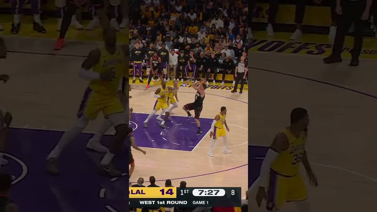 Alpi working the paint 👨‍🎨 #rockets