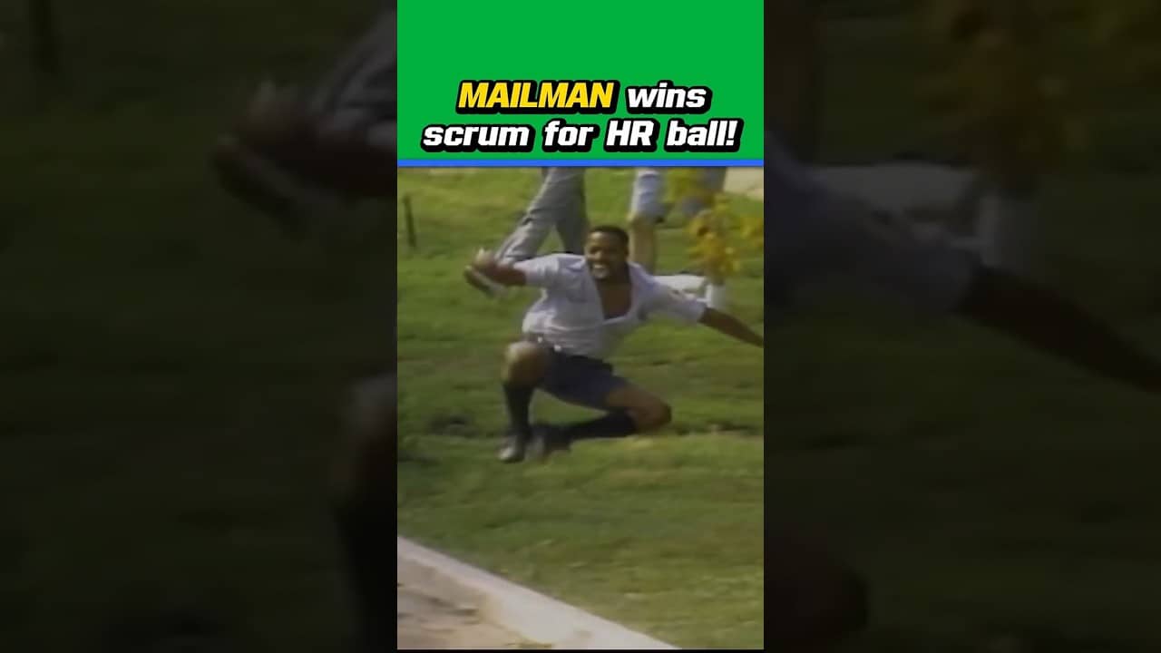 The mailman wasn't going to be denied! 😤