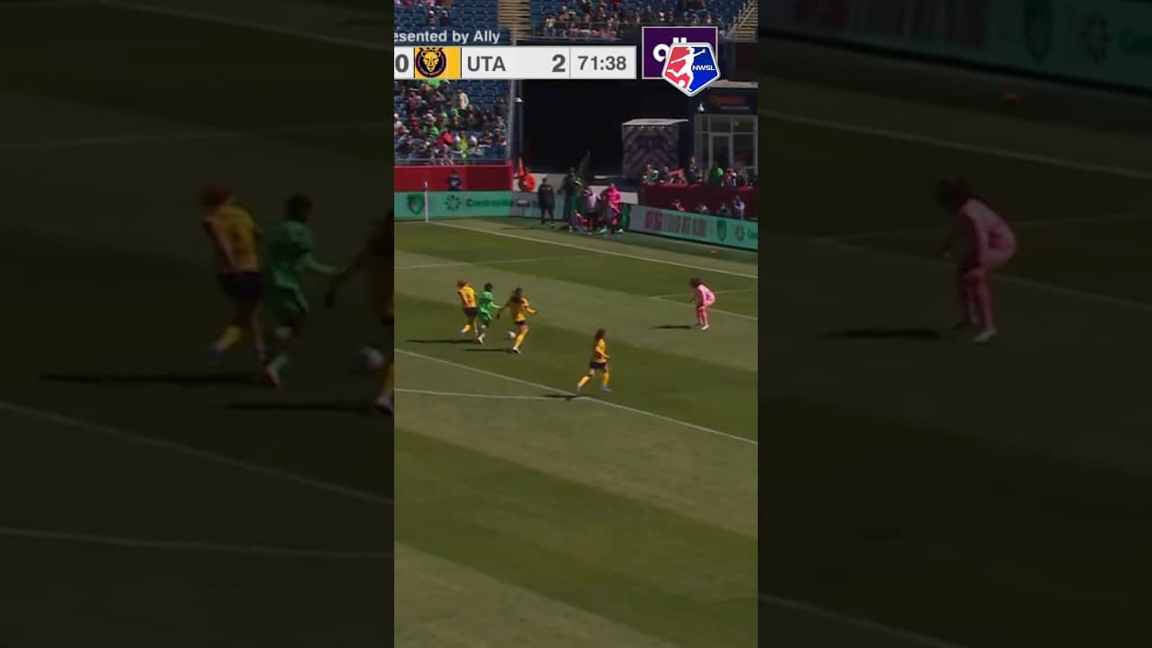 Aïssata Traoré finishes it in style.