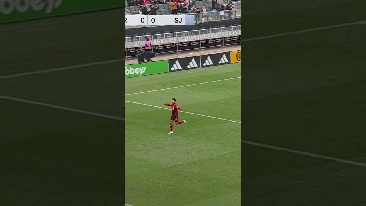 in the first TWO MINS 🤯