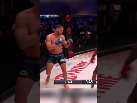 𝙎𝙊𝙈𝙀 𝙂𝙊𝙊𝘿 𝙊𝙇𝘿 𝙒𝙍𝘼𝙎𝙎𝙇𝙄𝙉 🤼 Logan Storley put up a FIGHT against MVP! #MMA #Bellator #Shorts