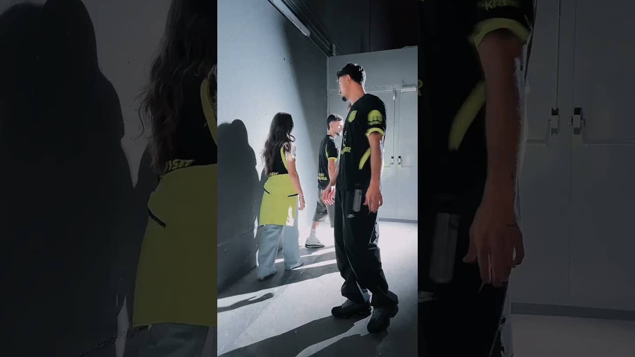 Out of Context 🧙‍♀️🌃