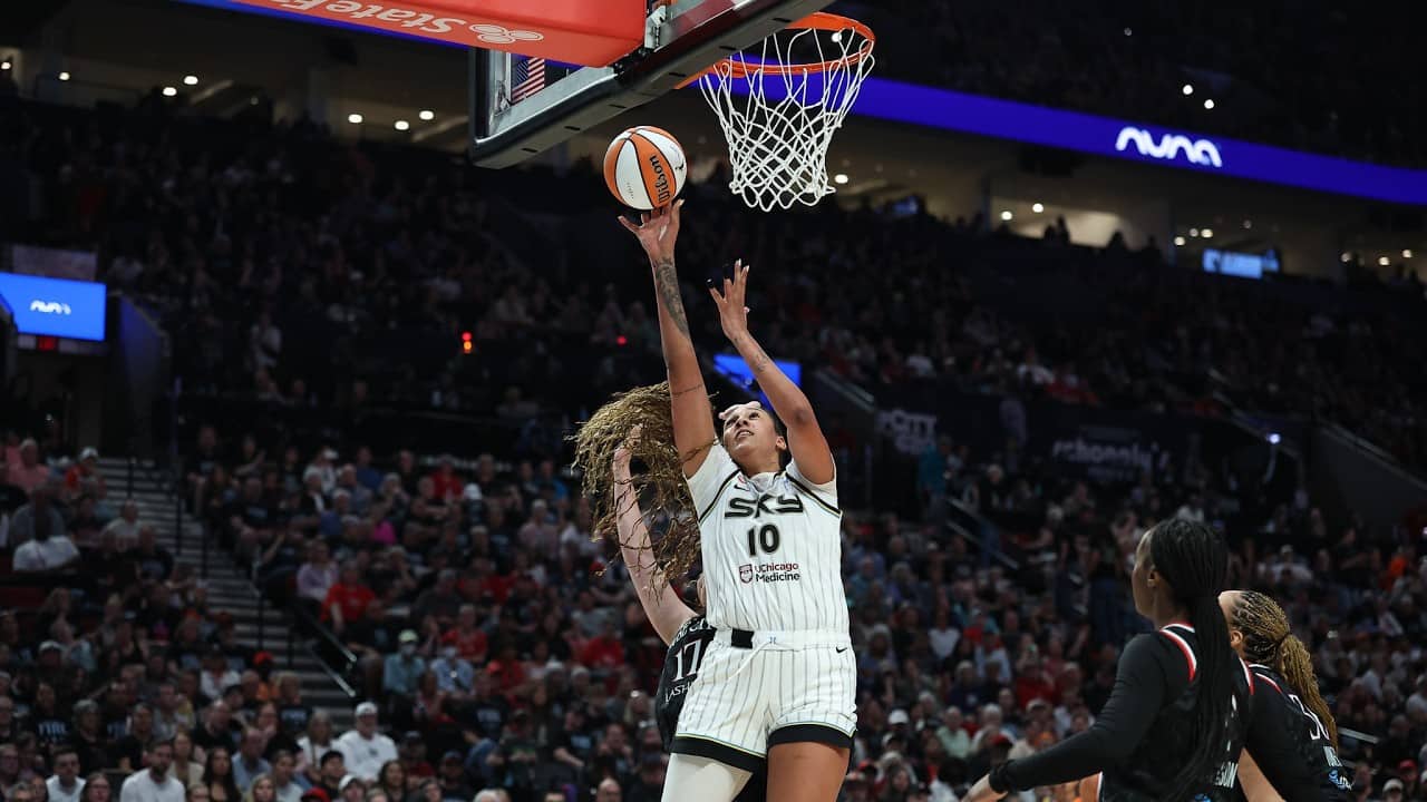HIGHLIGHTS: Kamilla Cardoso Goes OFF for 22 PTS & 14 REB vs Portland!