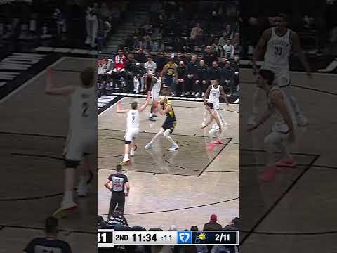 The Reverse AND the Foul from Jay Huff in Q2 👀