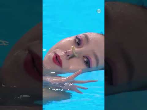 Xu Huiyan's Stunning Artistic Swimming Skills in Action #XuHuiyan #Swimming