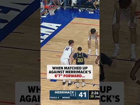 The tallest college basketball player in the world scored his first point 🐊🐊 #shorts