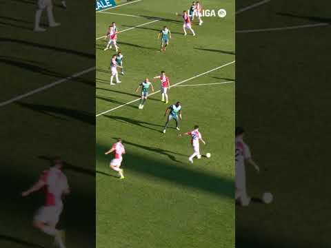 La mano de D1os 🧤 #CeltaAlavés #LaLigaHighlights