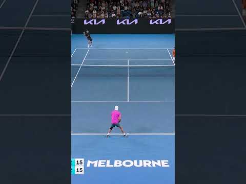 Kyrgios gets the crowd GOING! 🤩