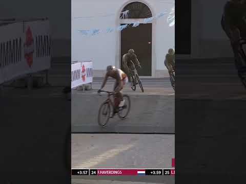 Muddy faces win races! 🏆🙌 Michael Vanthourenhout takes a thriller in Sicily 🥳