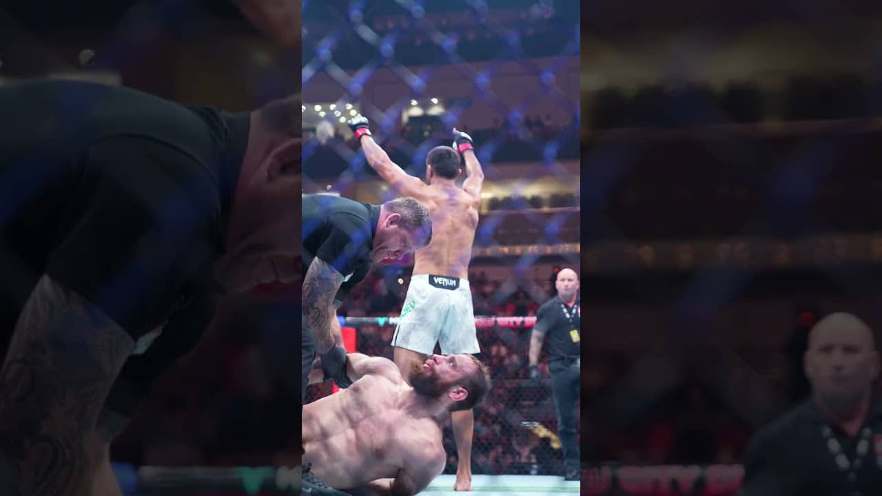Up close for this submission! #ufcbaku