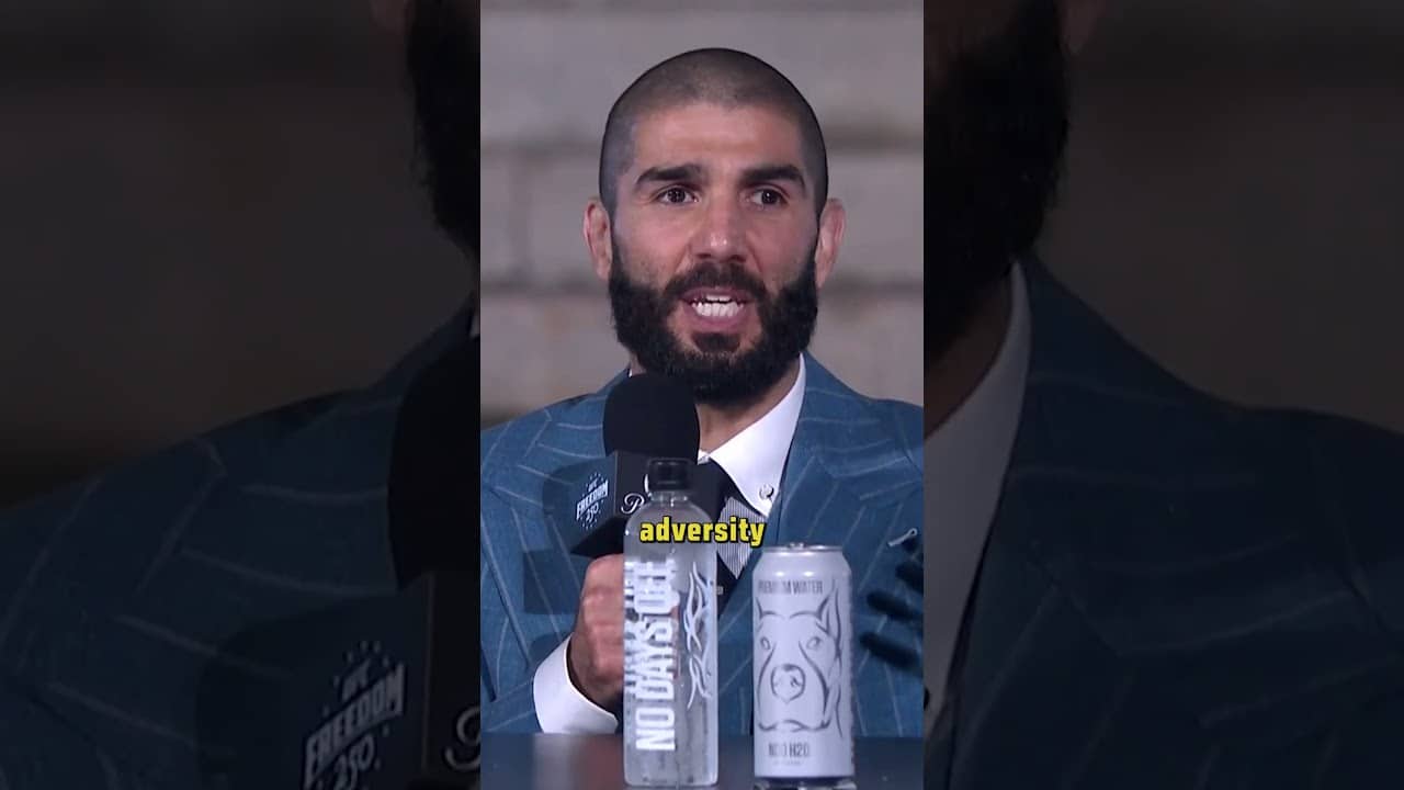 "YOU SUCK" 🤣 #ufcwhitehouse