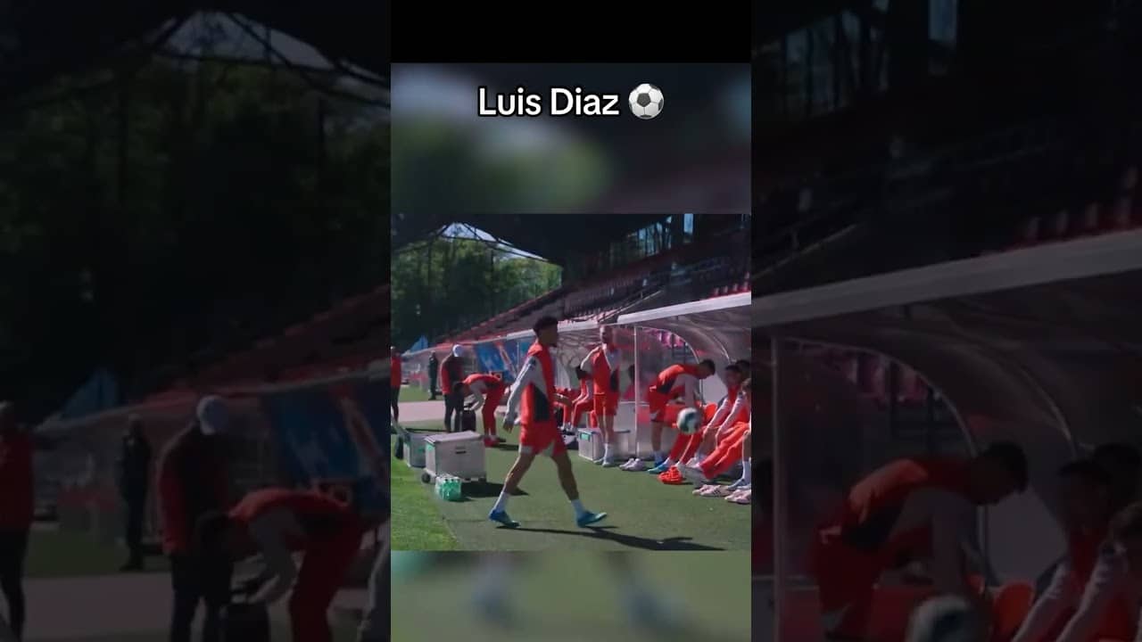 Luis Diaz was getting hyped during Bayern’s training session 🤣 (via @fcbayern/TT)