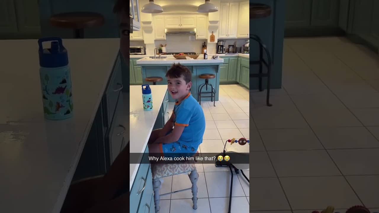 When Matt Leinart’s kids asked Alexa about him 🤣 (via mattleinartqb/TT)