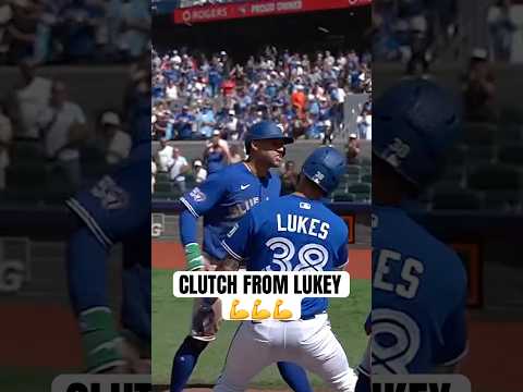 Nathan Lukes comes up clutch with a 2-run homer to tie the game ⚡️ #MLB #Toronto #BlueJays